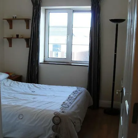 Lägenhet 6 Downpatrick, The Headlands, Sarsfield Road *